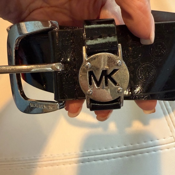 Michael Kors Logo Synthetic Leather Black Belt Size Large GUC - Picture 2 of 6